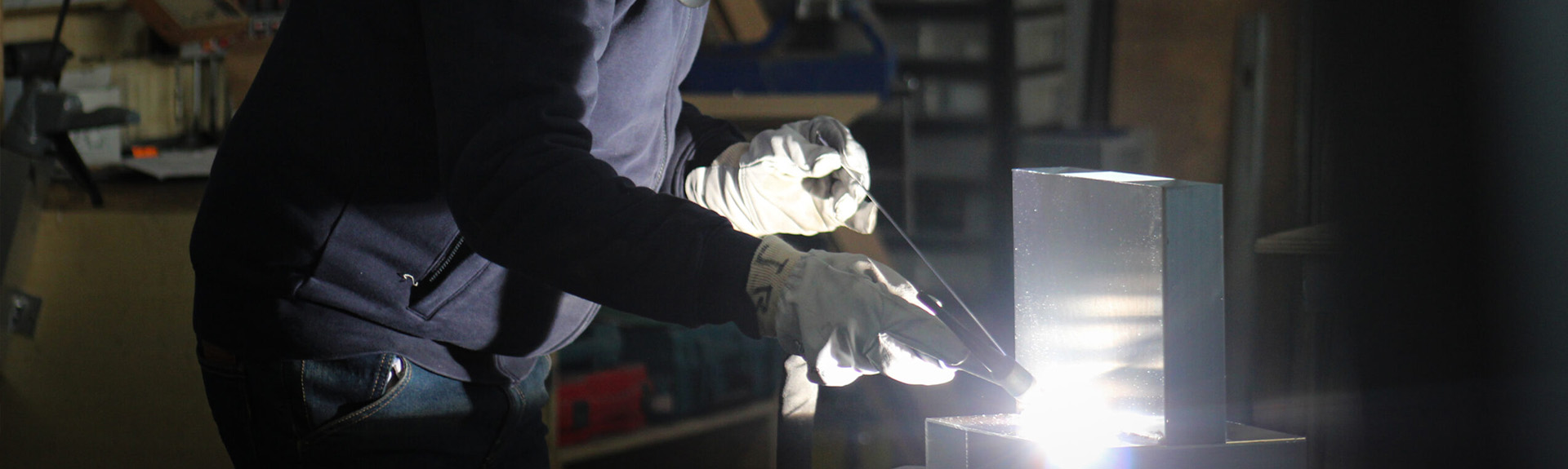 équipe vma travaillant de l'aluminium