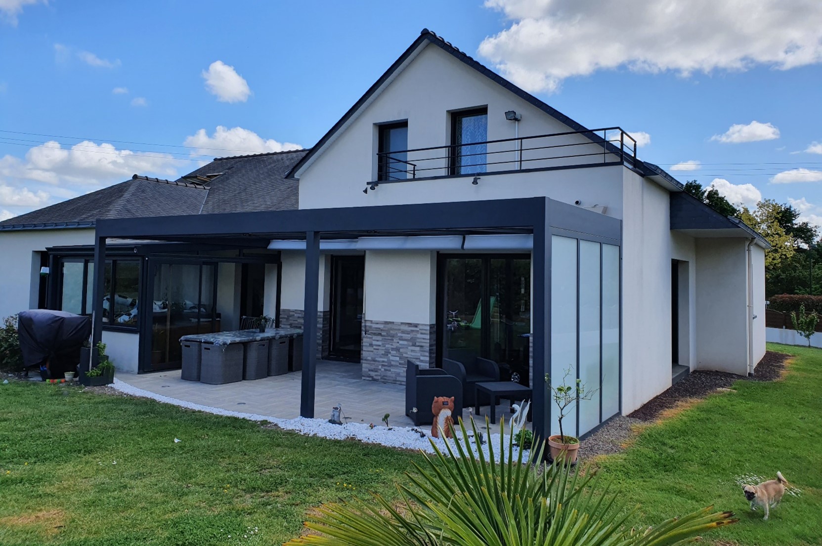 pergola avec panneaux vitrés ancenis