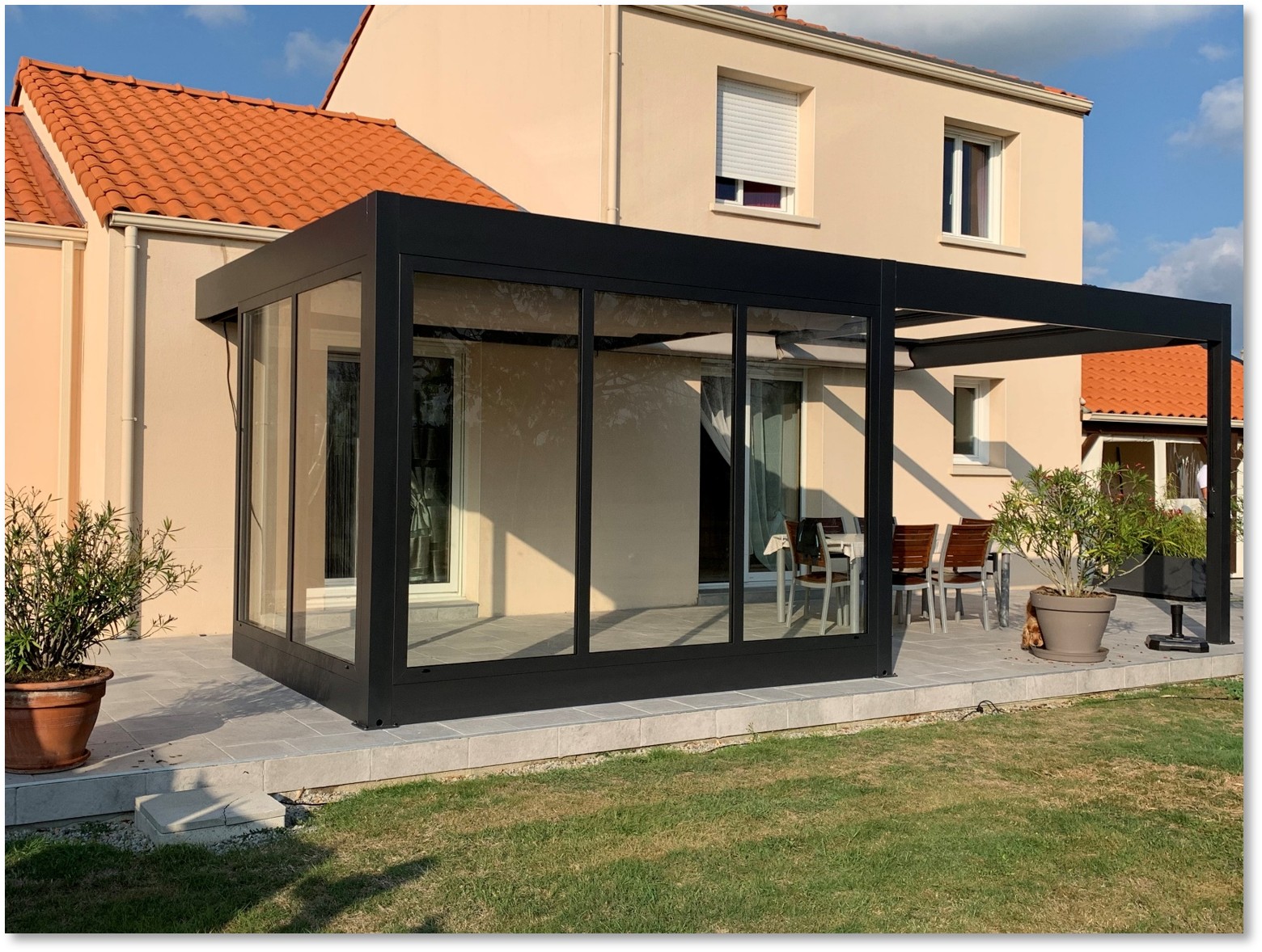pergola aluminium avec baies vitrées
