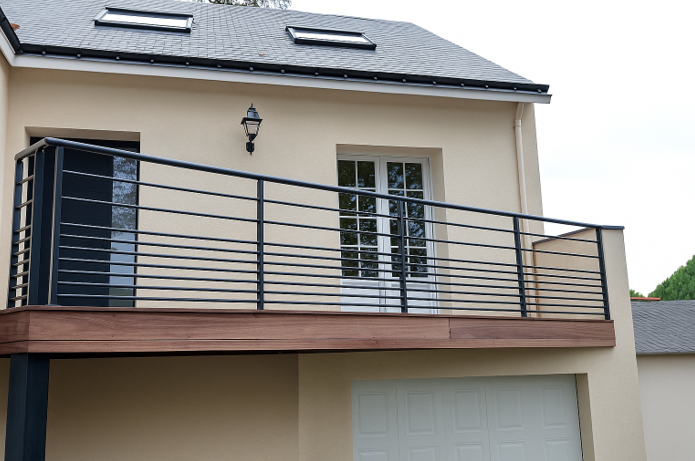 garde-corps noir épuré