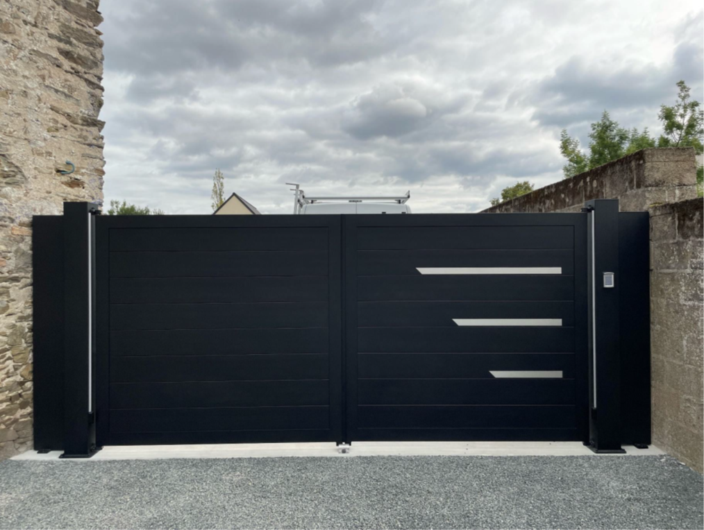 portail battant noir design moderne